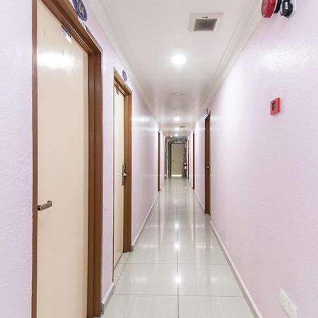 Super Oyo 258 Hotel Smc Alam Avenue Шах Алам Екстериор снимка